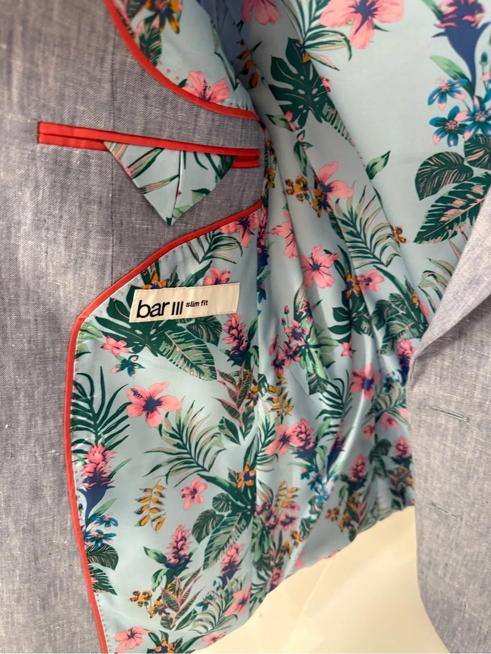 Bar III Light Blue Blazer with Tropical Floral Lining and pocket square